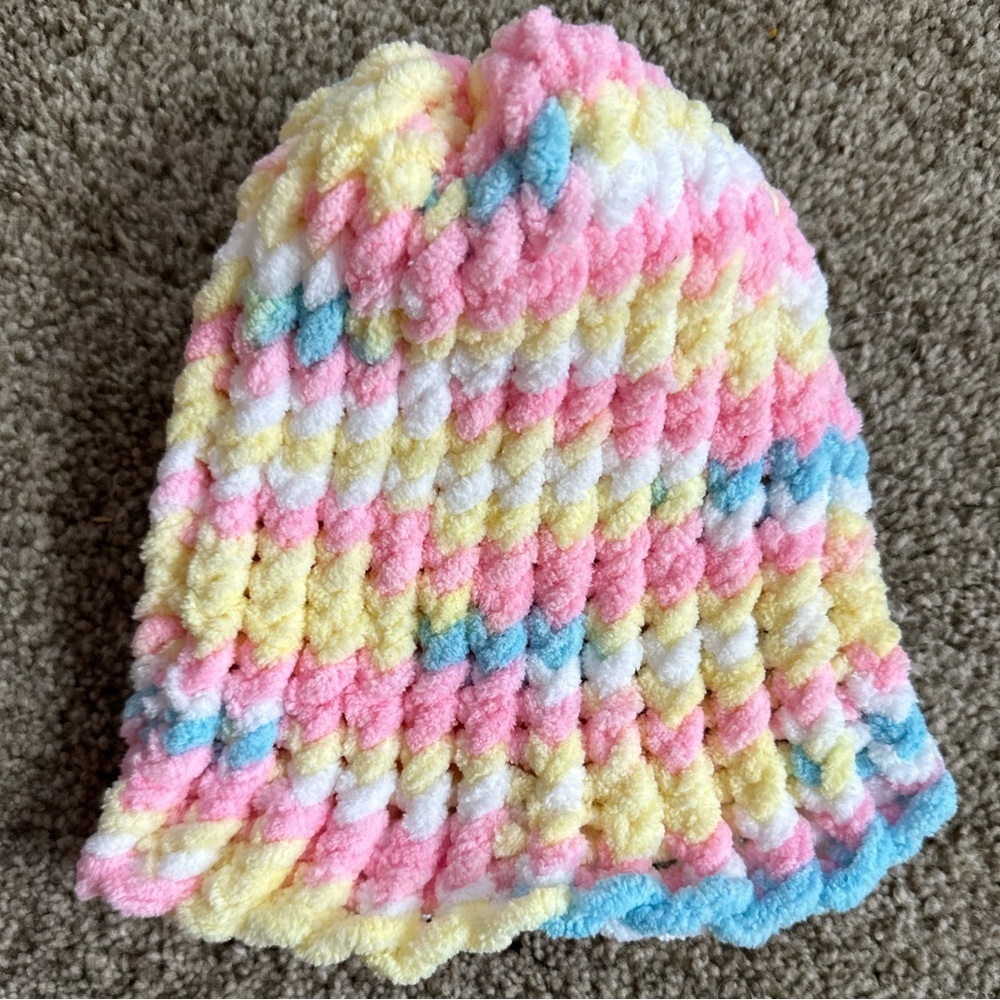 Newborn Baby Girl Acrylic Plush Hand Knitted Beanie Hat
Yellow blue pink white
